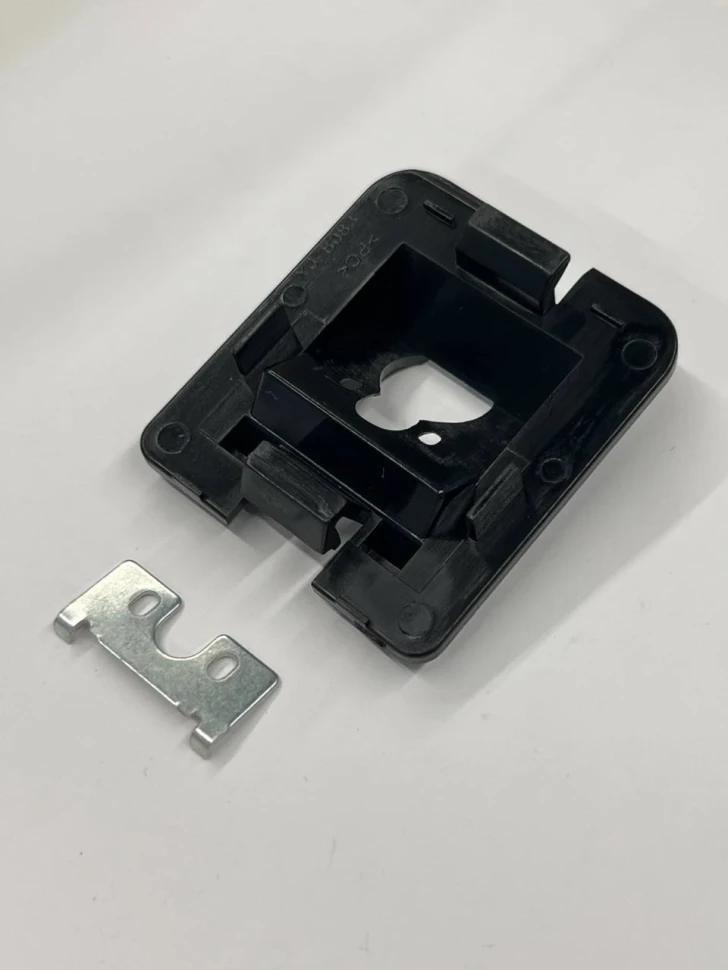 Адаптер под заднюю камеру в подсветку номера Mercedes-Benz CLS-class E-class GL-class S-class SL-class